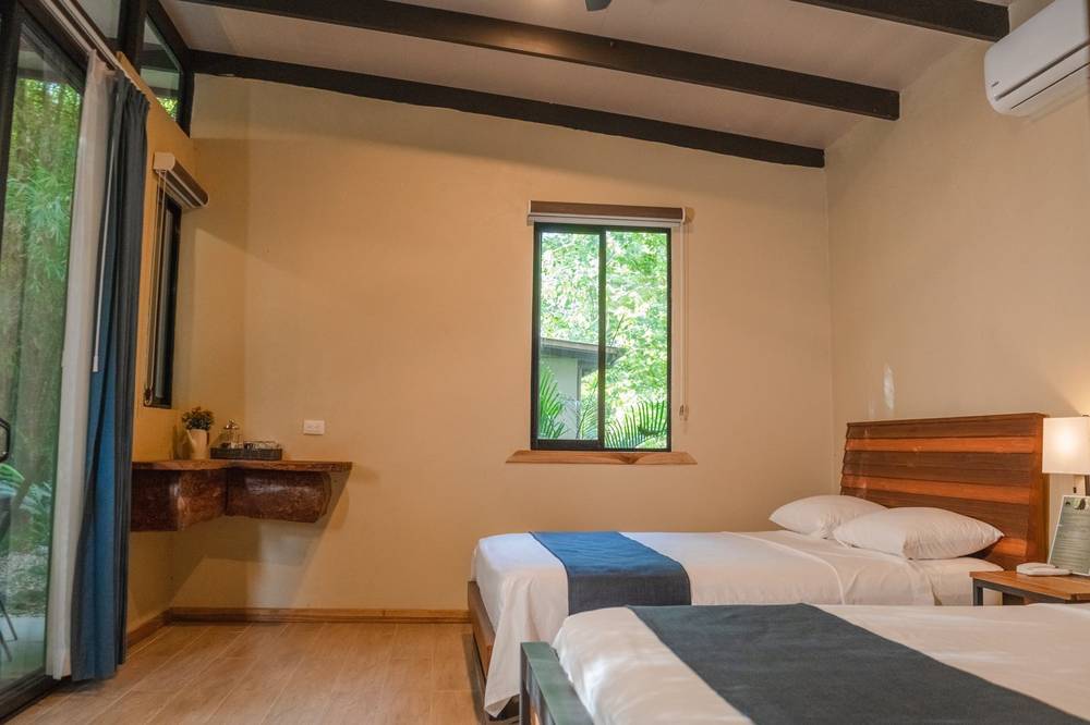 Queen Cabin interior